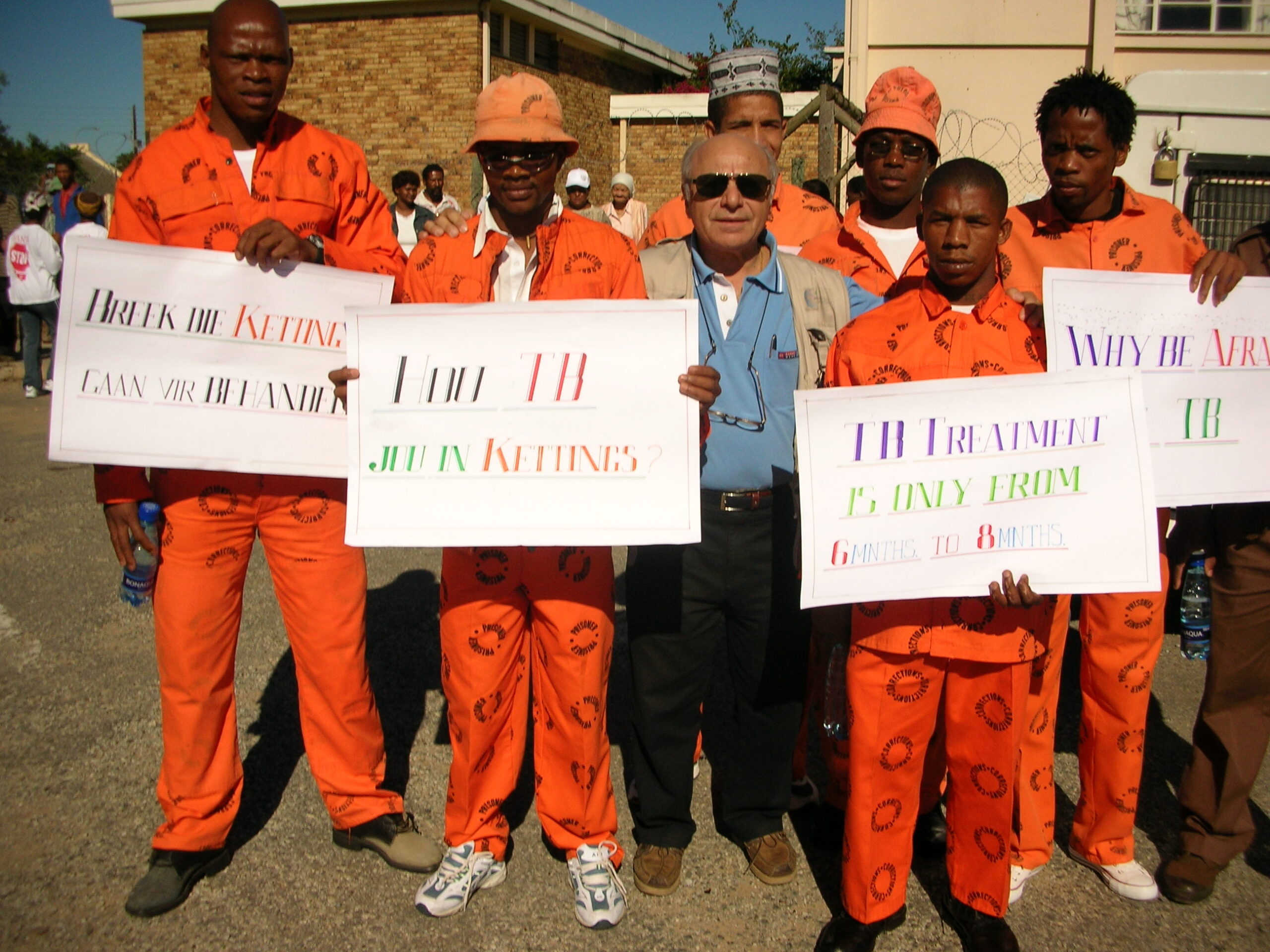 SOUTH AFRICA PRISONERS AGAINST TB